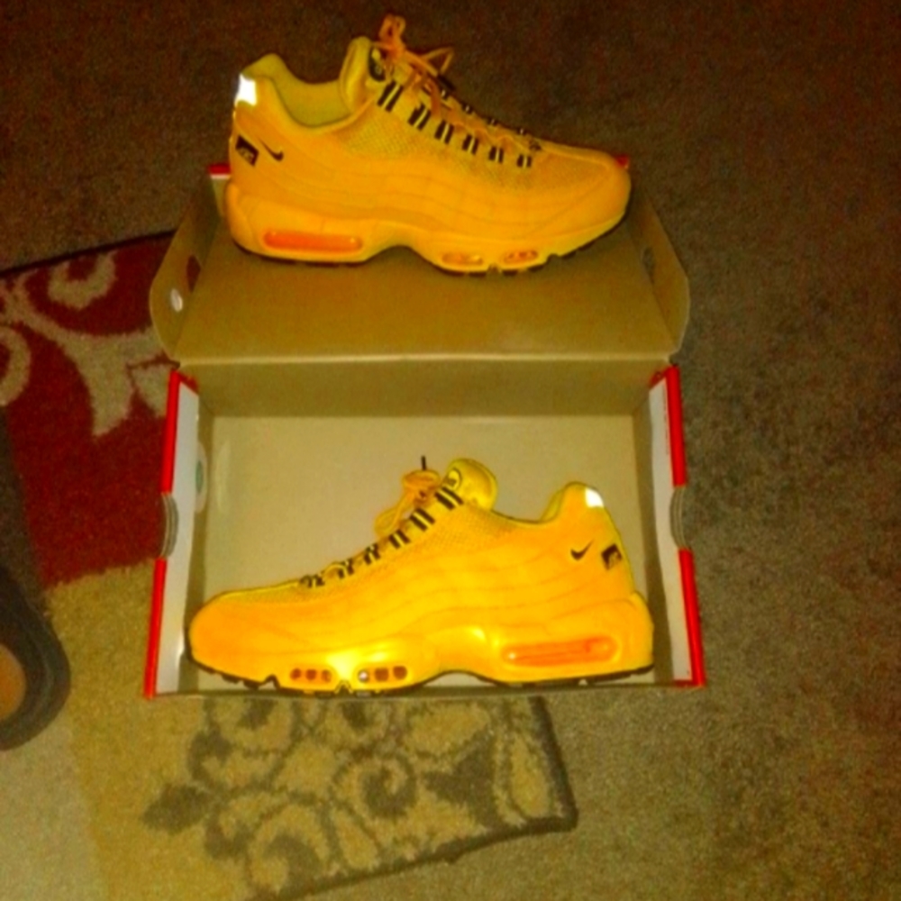 Airmax 95 NYC Taxi's